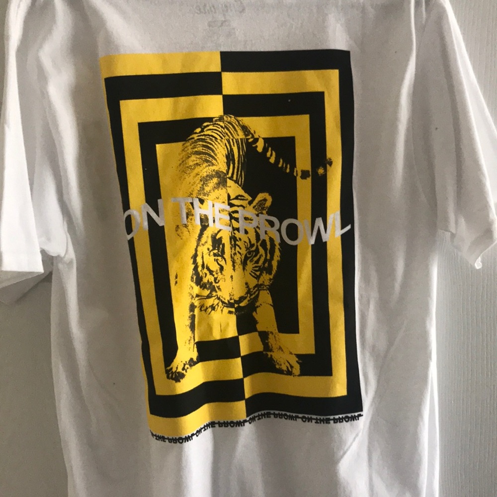 Shirt medium